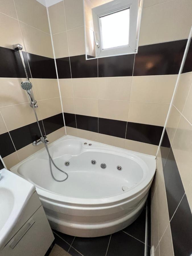 Nordic Sunny Apartment Suczawa Zewnętrze zdjęcie